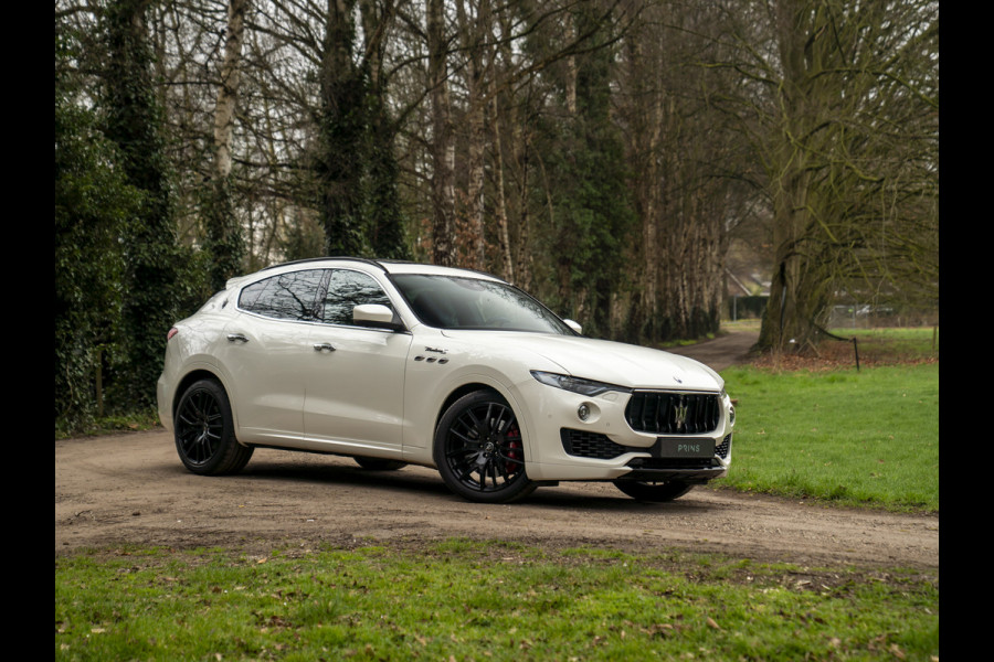 Maserati Levante 3.0 V6 Modena S AWD | Pano-dak | Harman/Kardon | Luchtvering | Carbon interieur