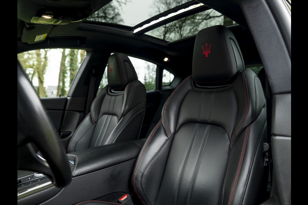 Maserati Levante 3.0 V6 Modena S AWD | Pano-dak | Harman/Kardon | Luchtvering | Carbon interieur