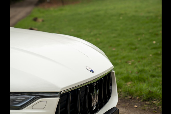 Maserati Levante 3.0 V6 Modena S AWD | Pano-dak | Harman/Kardon | Luchtvering | Carbon interieur