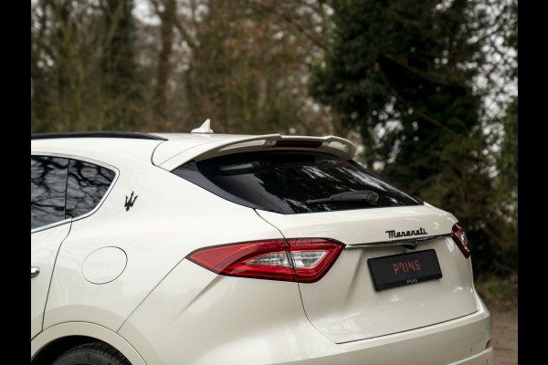Maserati Levante 3.0 V6 Modena S AWD | Pano-dak | Harman/Kardon | Luchtvering | Carbon interieur