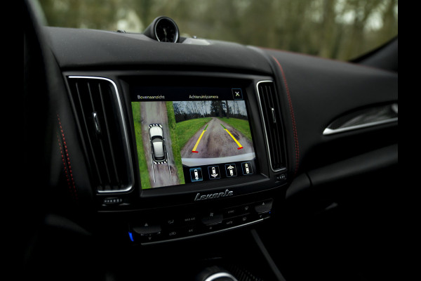 Maserati Levante 3.0 V6 Modena S AWD | Pano-dak | Harman/Kardon | Luchtvering | Carbon interieur