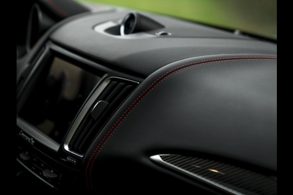 Maserati Levante 3.0 V6 Modena S AWD | Pano-dak | Harman/Kardon | Luchtvering | Carbon interieur