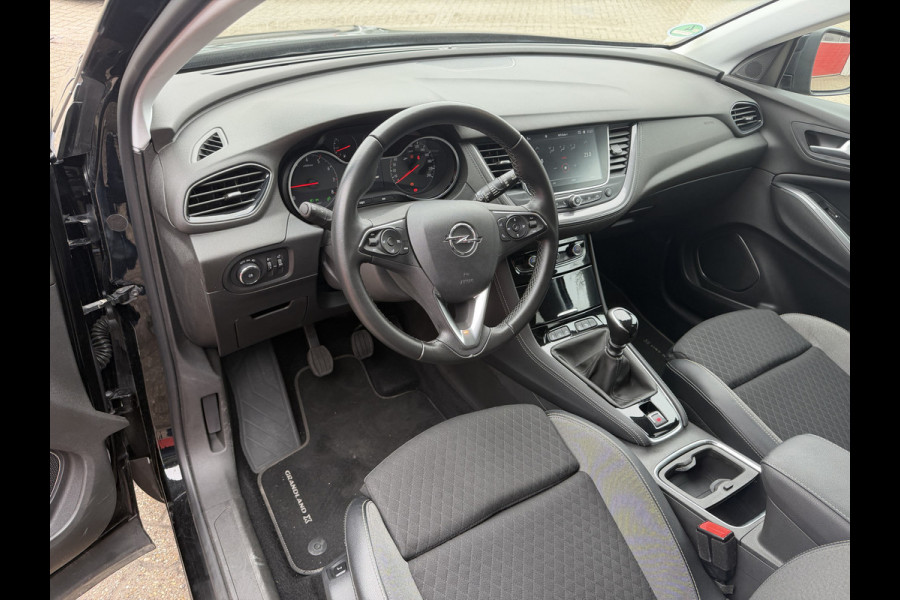 Opel Grandland X 1.2 Turbo 131 PK | Business Executive | 45.000km! |
