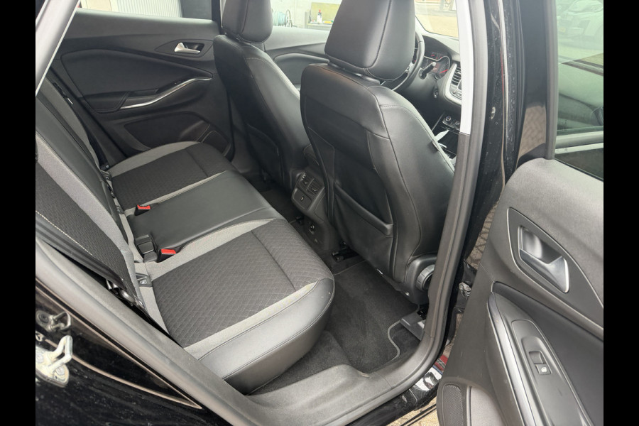 Opel Grandland X 1.2 Turbo 131 PK | Business Executive | 45.000km! |
