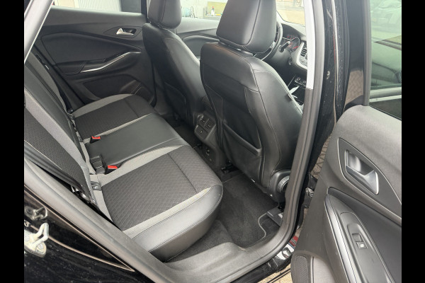 Opel Grandland X 1.2 Turbo 131 PK | Business Executive | 45.000km! |