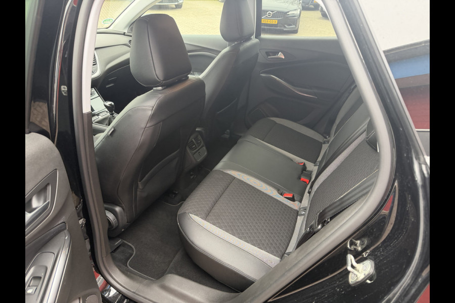 Opel Grandland X 1.2 Turbo 131 PK | Business Executive | 45.000km! |