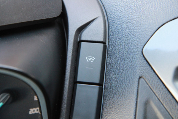 Ford Transit Custom 290 2.0 TDCI L2H1 Limited DC Automaat / 5 PRS / Camera / Trekhaak / Dubbel cabine