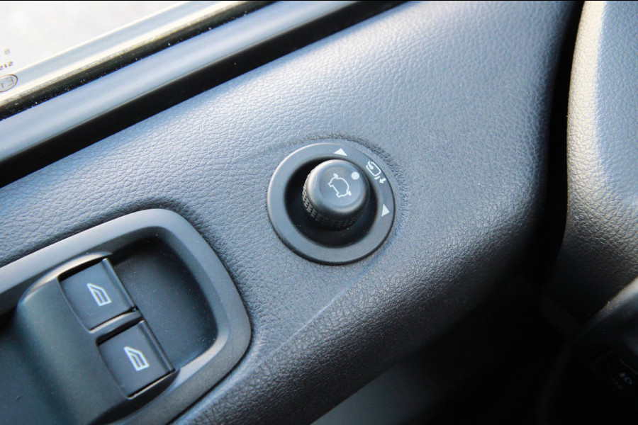 Ford Transit Custom 290 2.0 TDCI L2H1 Limited DC Automaat / 5 PRS / Camera / Trekhaak / Dubbel cabine