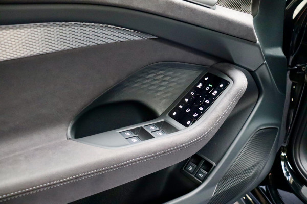 Audi A6 Avant 2.0 e-hybrid Q S ed. Competition VOL OPTIES