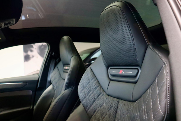 Audi A6 Avant 2.0 e-hybrid Q S ed. Competition VOL OPTIES