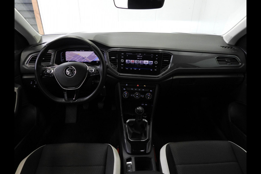 Volkswagen T-Roc 1.5 TSI Sport NAVI/CAMERA/VIRTUAL/LED/TREKH./17"LMV!