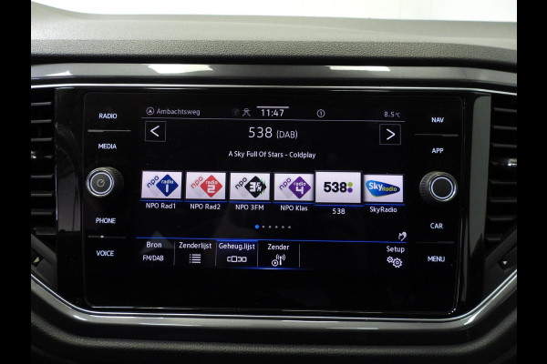 Volkswagen T-Roc 1.5 TSI Sport NAVI/CAMERA/VIRTUAL/LED/TREKH./17"LMV!