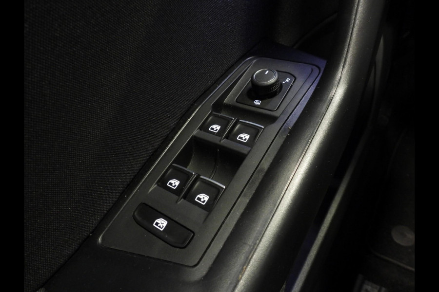 Volkswagen T-Roc 1.5 TSI Sport NAVI/CAMERA/VIRTUAL/LED/TREKH./17"LMV!