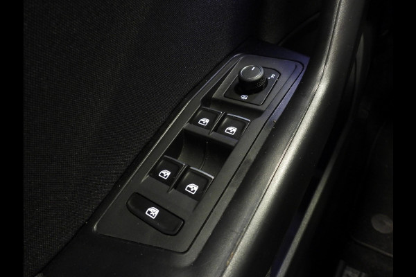 Volkswagen T-Roc 1.5 TSI Sport NAVI/CAMERA/VIRTUAL/LED/TREKH./17"LMV!