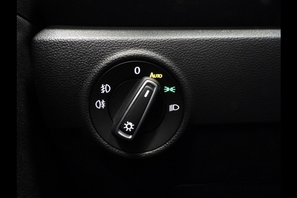 Volkswagen T-Roc 1.5 TSI Sport NAVI/CAMERA/VIRTUAL/LED/TREKH./17"LMV!