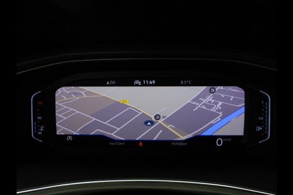 Volkswagen T-Roc 1.5 TSI Sport NAVI/CAMERA/VIRTUAL/LED/TREKH./17"LMV!