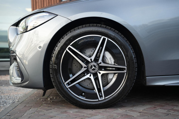Mercedes-Benz C-Klasse 180 Business Solution AMG Burmester Stuurverw. Adapt. Cruise LED Leer Alcantara AMG