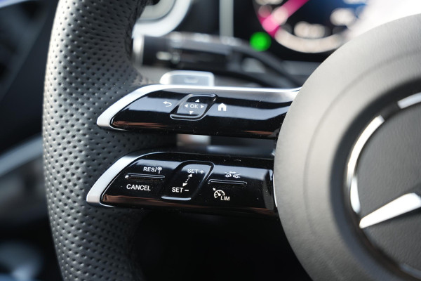 Mercedes-Benz C-Klasse 180 Business Solution AMG Burmester Stuurverw. Adapt. Cruise LED Leer Alcantara AMG