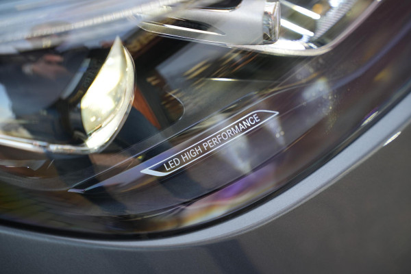 Mercedes-Benz C-Klasse 180 Business Solution AMG Burmester Stuurverw. Adapt. Cruise LED Leer Alcantara AMG