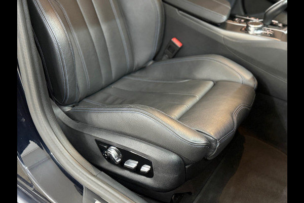 BMW 5 Serie 530e xDrive M-Sport Pro Pakket | Pano | M-Kuipstoelen | H/K Sound | Shadow-Line | HuD | CarbonSchwarz | ParkeerPakket+