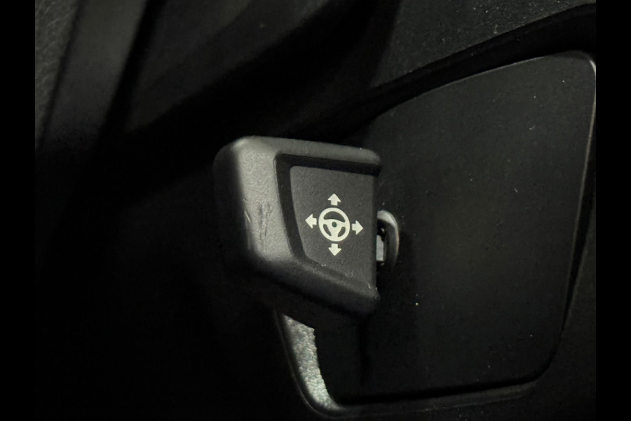 BMW 5 Serie 530e xDrive M-Sport Pro Pakket | Pano | M-Kuipstoelen | H/K Sound | Shadow-Line | HuD | CarbonSchwarz | ParkeerPakket+