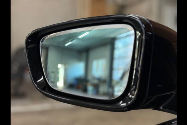 BMW 5 Serie 530e xDrive M-Sport Pro Pakket | Pano | M-Kuipstoelen | H/K Sound | Shadow-Line | HuD | CarbonSchwarz | ParkeerPakket+