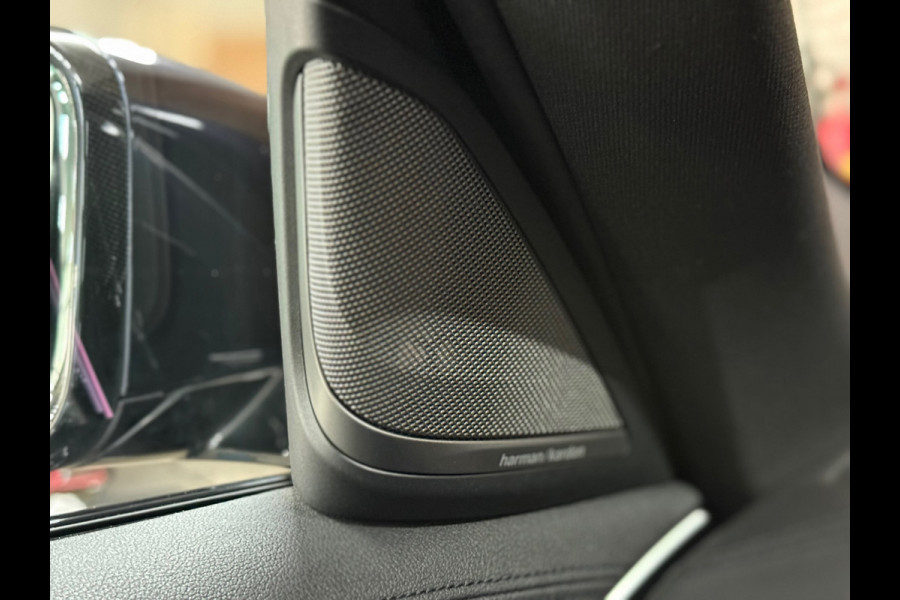 BMW 5 Serie 530e xDrive M-Sport Pro Pakket | Pano | M-Kuipstoelen | H/K Sound | Shadow-Line | HuD | CarbonSchwarz | ParkeerPakket+
