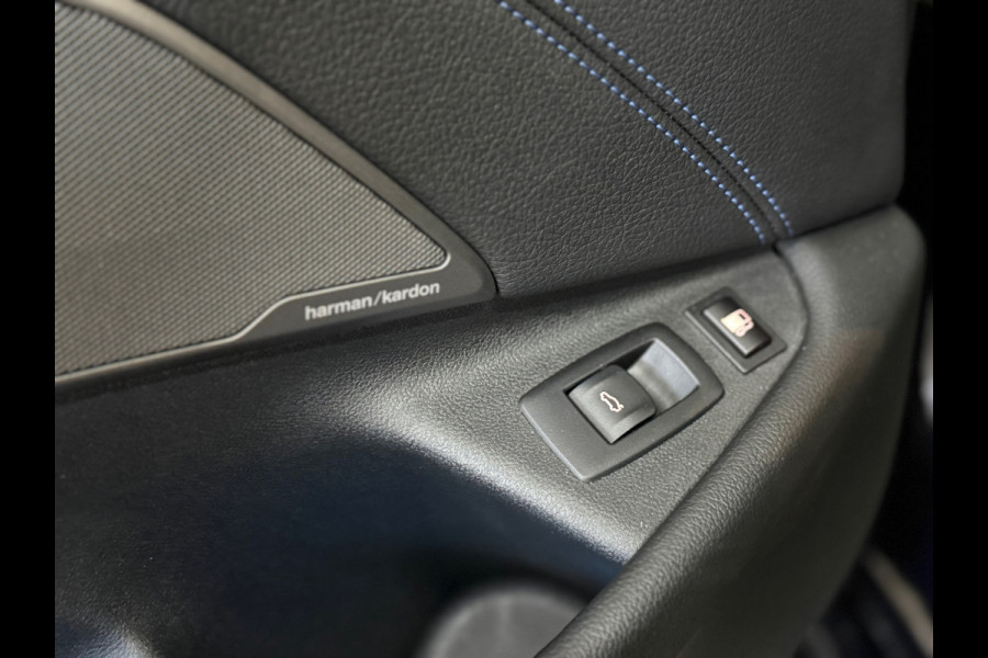 BMW 5 Serie 530e xDrive M-Sport Pro Pakket | Pano | M-Kuipstoelen | H/K Sound | Shadow-Line | HuD | CarbonSchwarz | ParkeerPakket+