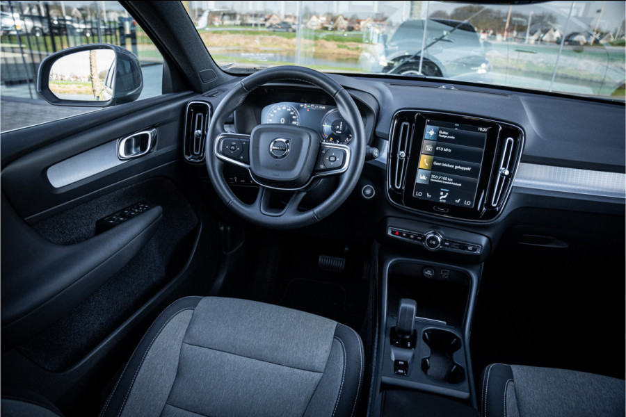 Volvo XC40 1.5 T4 Recharge Inscription Expression ** Trekhaak ** Climate-line ** Carplay ** Camera