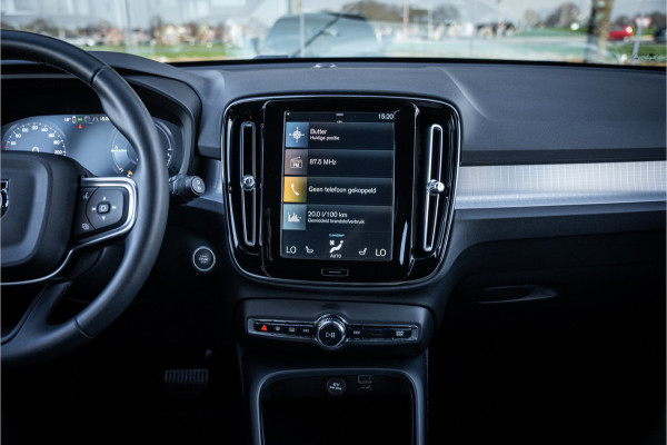Volvo XC40 1.5 T4 Recharge Inscription Expression ** Trekhaak ** Climate-line ** Carplay ** Camera