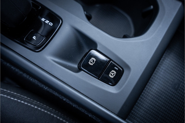 Volvo XC40 1.5 T4 Recharge Inscription Expression ** Trekhaak ** Climate-line ** Carplay ** Camera