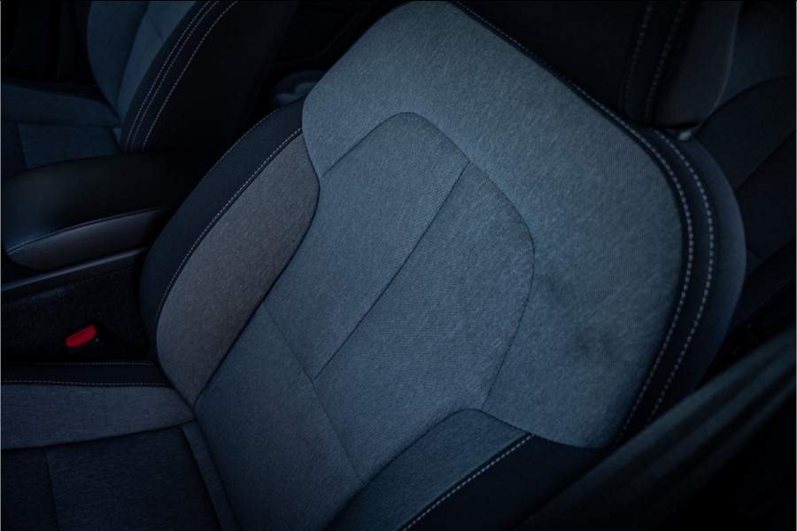 Volvo XC40 1.5 T4 Recharge Inscription Expression ** Trekhaak ** Climate-line ** Carplay ** Camera