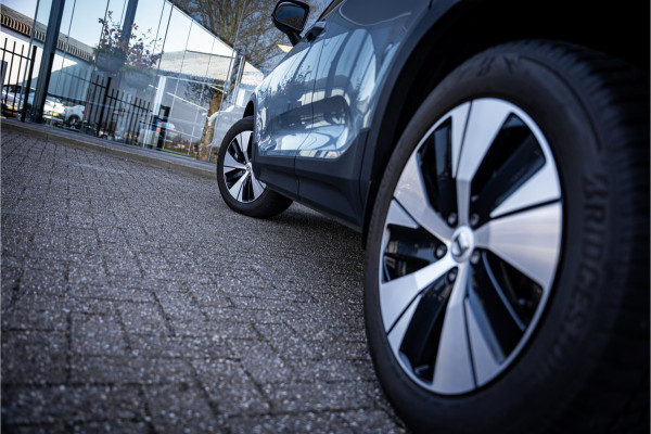 Volvo XC40 1.5 T4 Recharge Inscription Expression ** Trekhaak ** Climate-line ** Carplay ** Camera