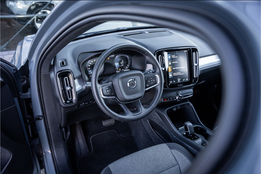 Volvo XC40 1.5 T4 Recharge Inscription Expression ** Trekhaak ** Climate-line ** Carplay ** Camera