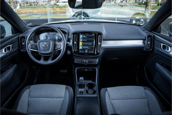 Volvo XC40 1.5 T4 Recharge Inscription Expression ** Trekhaak ** Climate-line ** Carplay ** Camera
