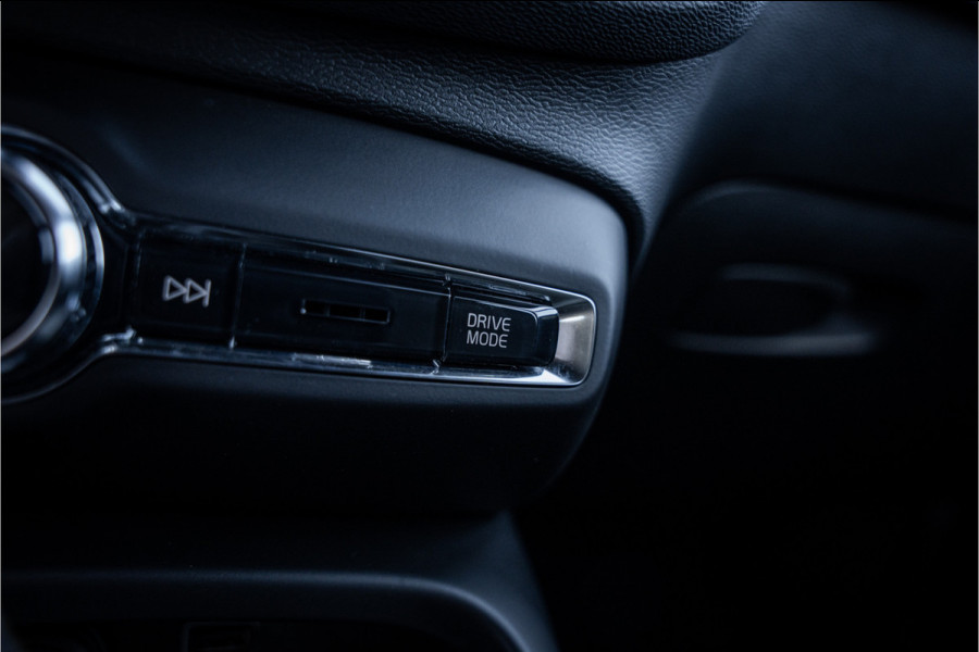 Volvo XC40 1.5 T4 Recharge Inscription Expression ** Trekhaak ** Climate-line ** Carplay ** Camera
