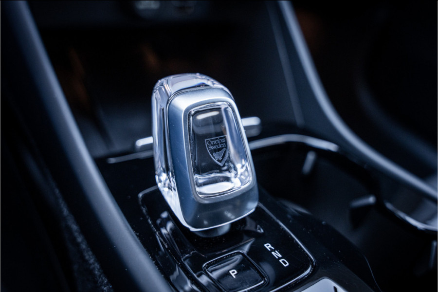 Volvo XC40 T5 Plug-in hybrid Plus Bright ** Leder ** Camera ** Harman/Kardon ** 20inch **  Memory Seats