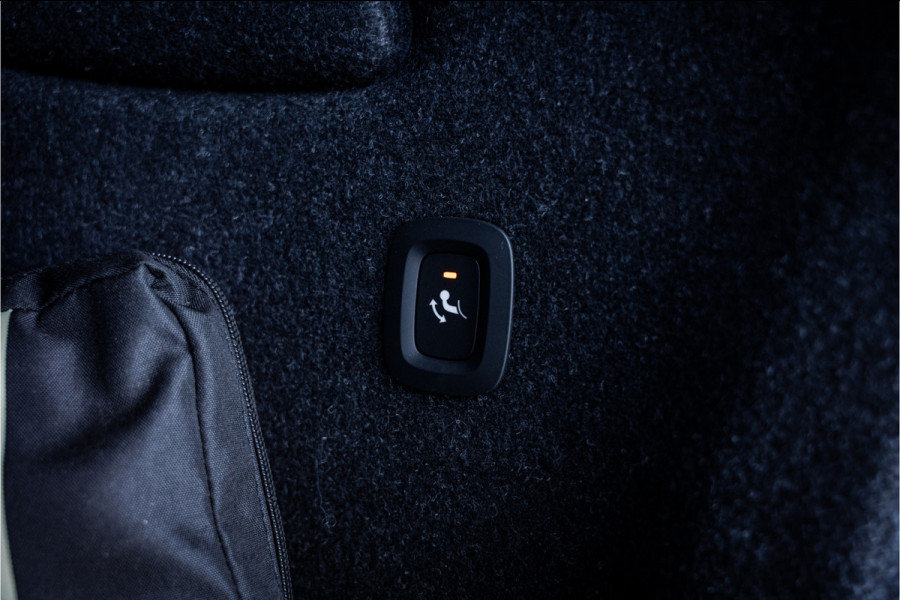 Volvo XC40 T5 Plug-in hybrid Plus Bright ** Leder ** Camera ** Harman/Kardon ** 20inch **  Memory Seats