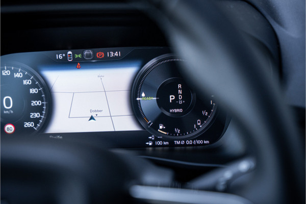 Volvo XC40 T5 Plug-in hybrid Plus Bright ** Leder ** Camera ** Harman/Kardon ** 20inch **  Memory Seats