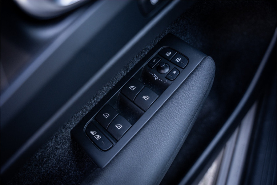 Volvo XC40 T5 Plug-in hybrid Plus Bright ** Leder ** Camera ** Harman/Kardon ** 20inch **  Memory Seats