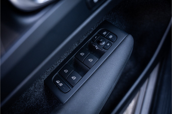 Volvo XC40 T5 Plug-in hybrid Plus Bright ** Leder ** Camera ** Harman/Kardon ** 20inch **  Memory Seats