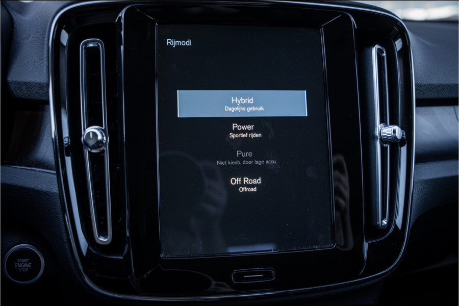 Volvo XC40 T5 Plug-in hybrid Plus Bright ** Leder ** Camera ** Harman/Kardon ** 20inch **  Memory Seats