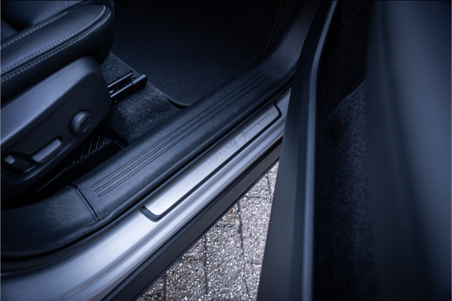 Volvo XC40 T5 Plug-in hybrid Plus Bright ** Leder ** Camera ** Harman/Kardon ** 20inch **  Memory Seats