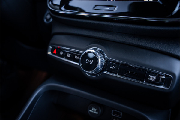 Volvo XC40 T5 Plug-in hybrid Plus Bright ** Leder ** Camera ** Harman/Kardon ** 20inch **  Memory Seats