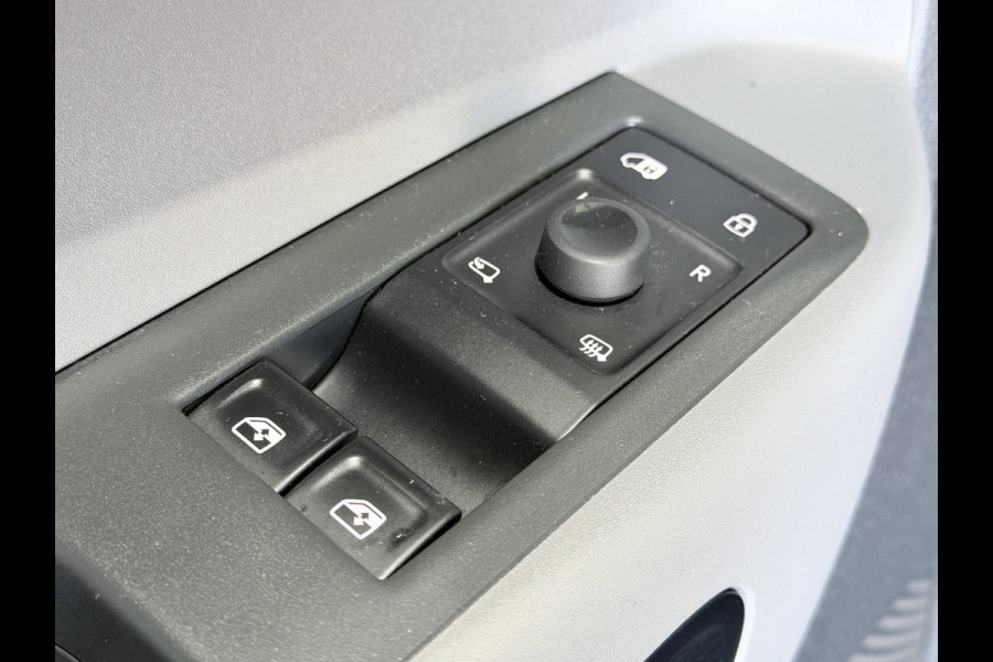 Volkswagen ID. Buzz Cargo 77 kWh / Camera / Elektr deur Trekhaak