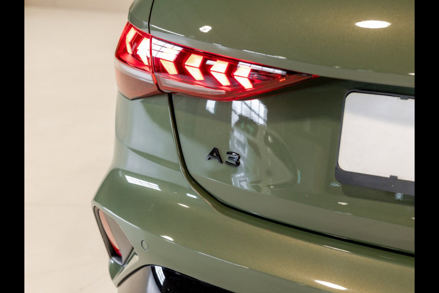 Audi A3 Sportback 35 TFSI S edition / 150pk / Maxton / Panorama dak / Sonos / Achteruitrij camera /