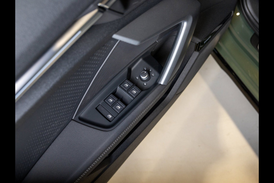 Audi A3 Sportback 35 TFSI S edition / 150pk / Maxton / Panorama dak / Sonos / Achteruitrij camera /