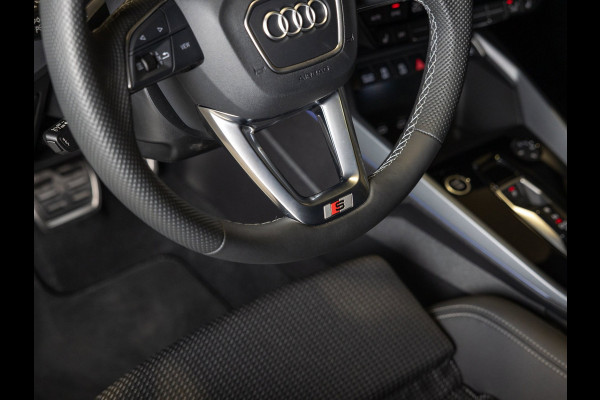 Audi A3 Sportback 35 TFSI S edition / 150pk / Maxton / Panorama dak / Sonos / Achteruitrij camera /