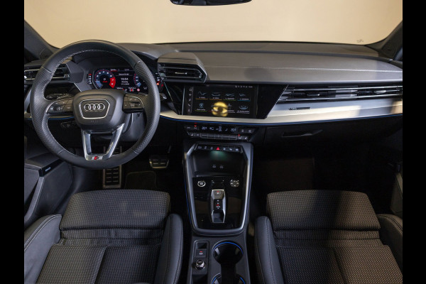 Audi A3 Sportback 35 TFSI S edition / 150pk / Maxton / Panorama dak / Sonos / Achteruitrij camera /