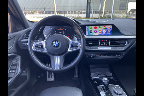BMW 1-serie M135i xDrive High Executive M Sport 306pk Automaat | Panodak | Elektr. achterklep | Parking Pakket | Spiegel Pakket | Draadloze telefoonlader | etc. etc.